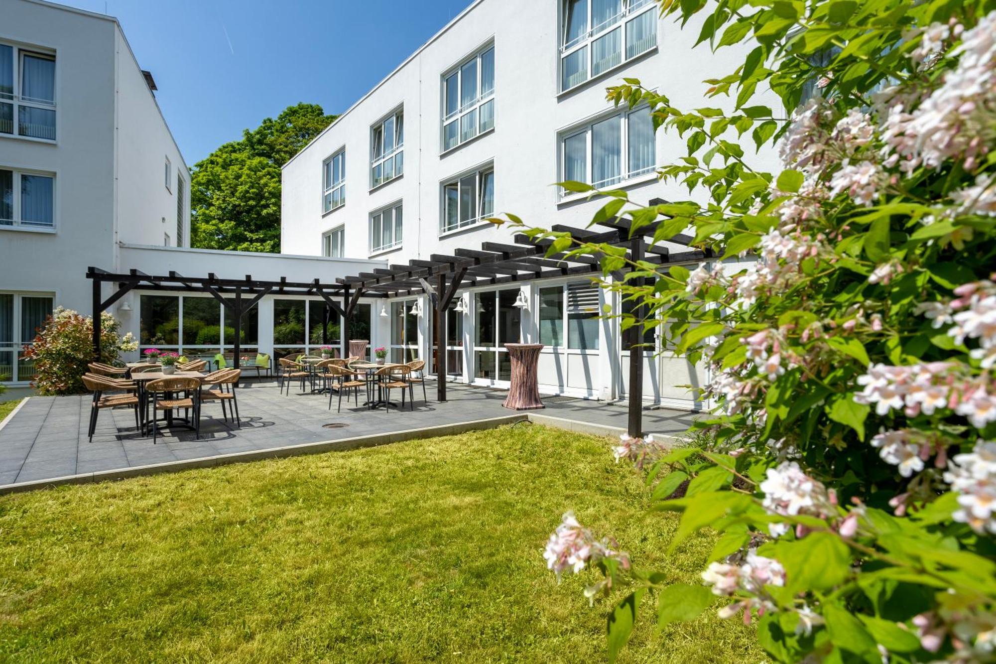 Concorde Hotel Viktoria Kronberg im Taunus Eksteriør billede