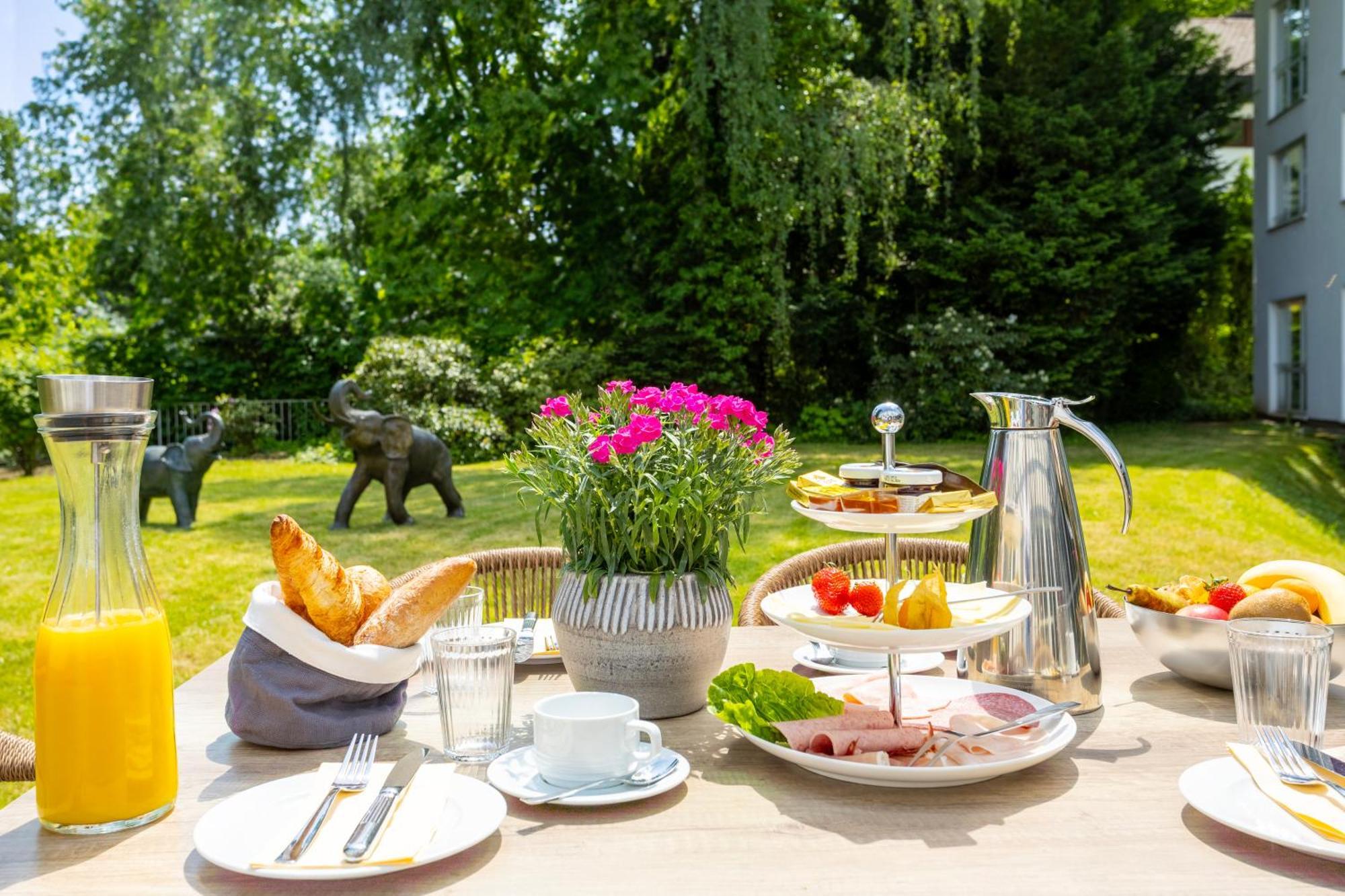 Concorde Hotel Viktoria Kronberg im Taunus Eksteriør billede